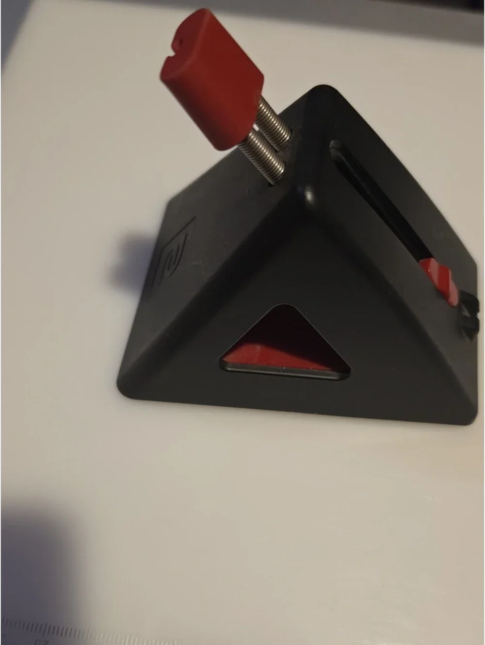 Zowie CAMADE Mouse Bungee Cable Holder Black/Red 9.8cm x 7.2cm